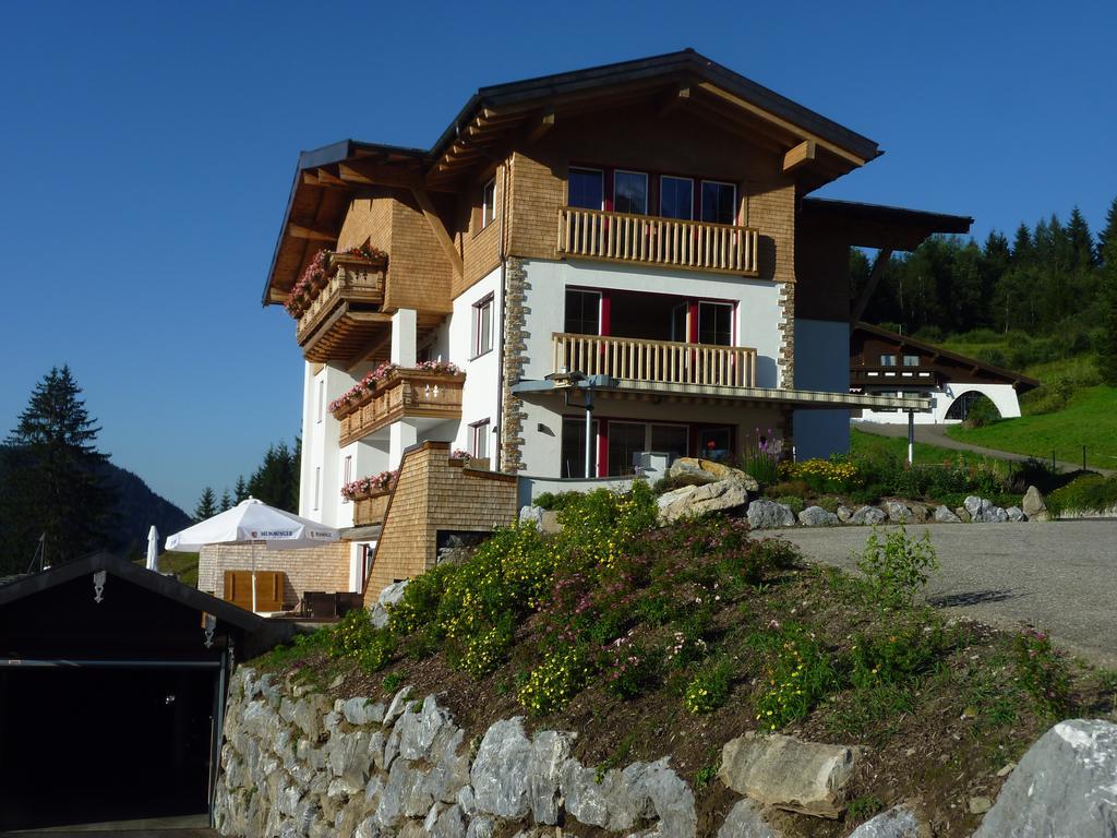 Ferien-Schloessle Michaela Apartment Riezlern Exterior photo